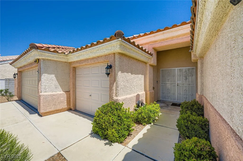 4904 Meadows Encore, Las Vegas, NV 89131