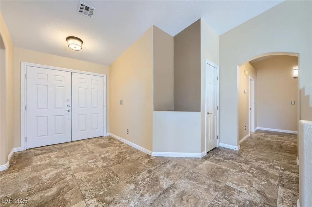 4904 Meadows Encore, Las Vegas, NV 89131