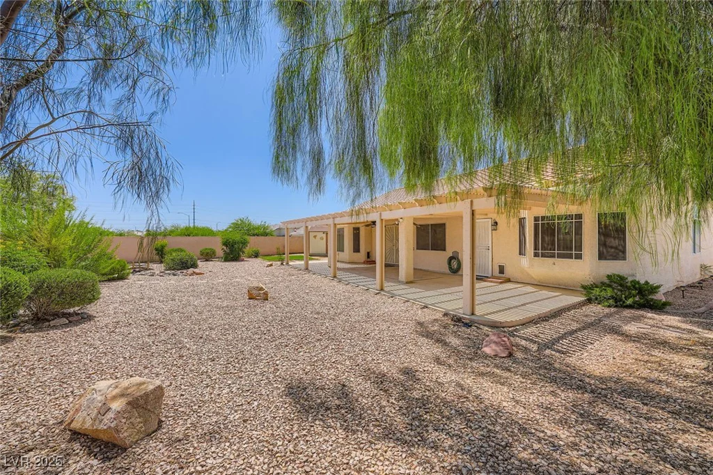 4904 Meadows Encore, Las Vegas, NV 89131