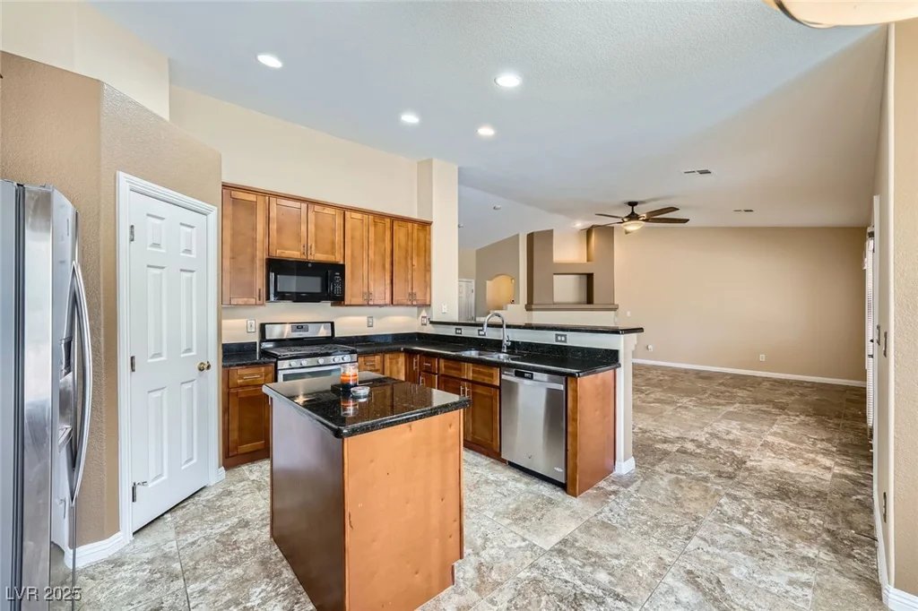 4904 Meadows Encore, Las Vegas, NV 89131