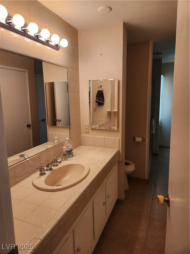 66 Lailani, Las Vegas, NV 89110