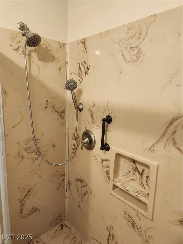 66 Lailani, Las Vegas, NV 89110
