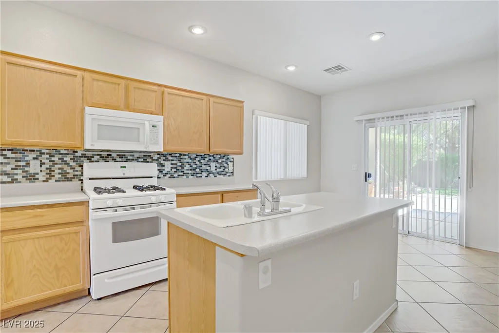 5240 Adorato, North Las Vegas, NV 89031