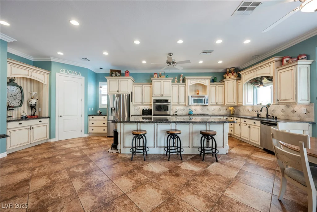 2080 Powder Springs, Henderson, NV 89052