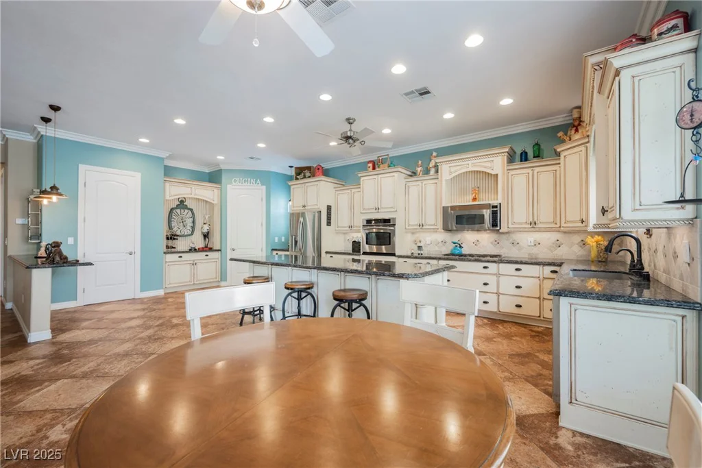2080 Powder Springs, Henderson, NV 89052