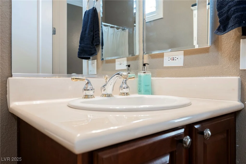 2080 Powder Springs, Henderson, NV 89052