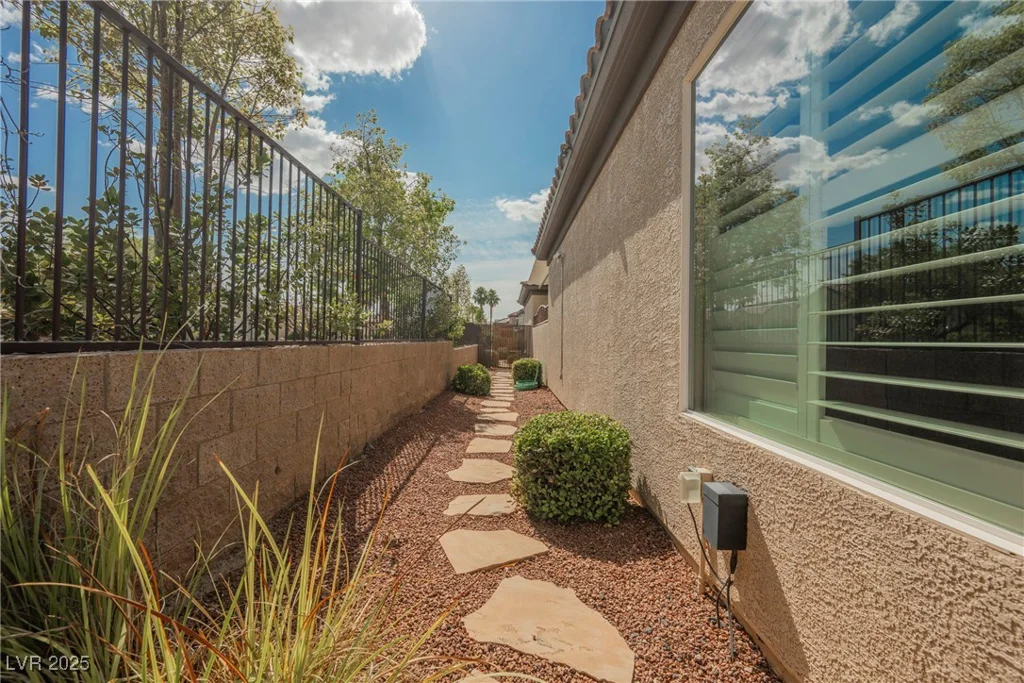 2080 Powder Springs, Henderson, NV 89052