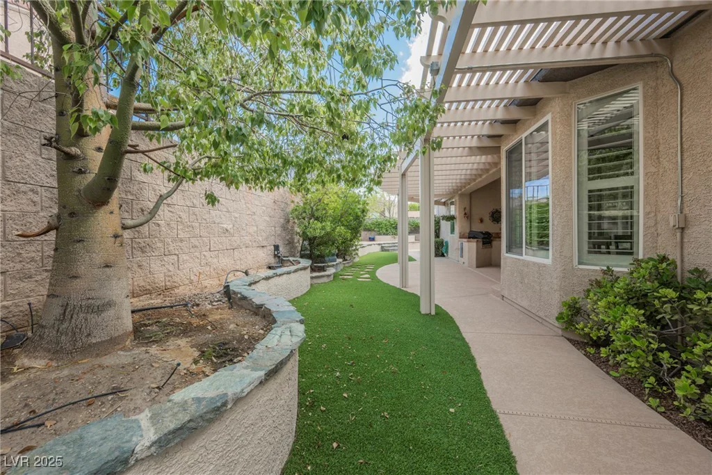 2080 Powder Springs, Henderson, NV 89052