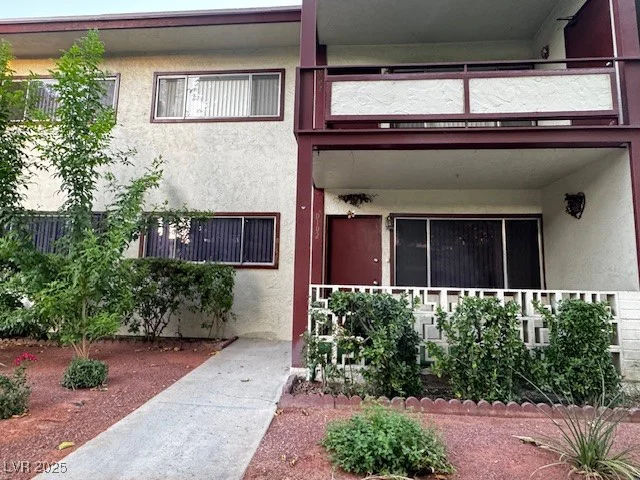 350 Desert Inn, Las Vegas, NV 89109