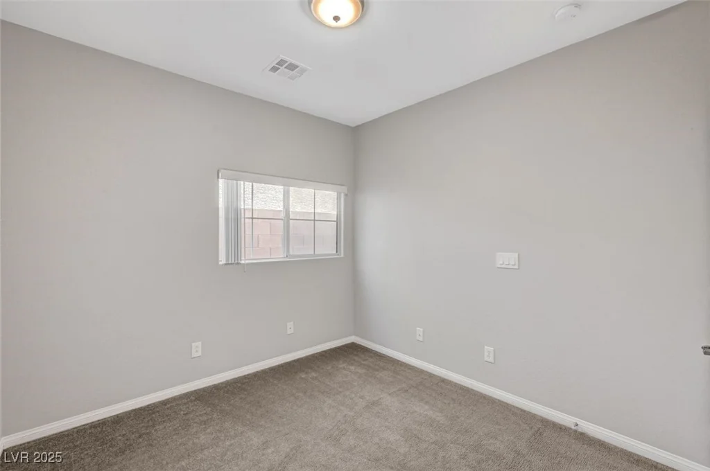 121 Staplehurst, Henderson, NV 89002