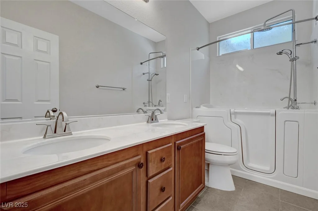121 Staplehurst, Henderson, NV 89002