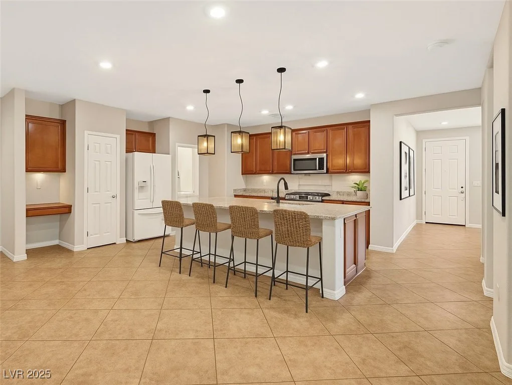 121 Staplehurst, Henderson, NV 89002
