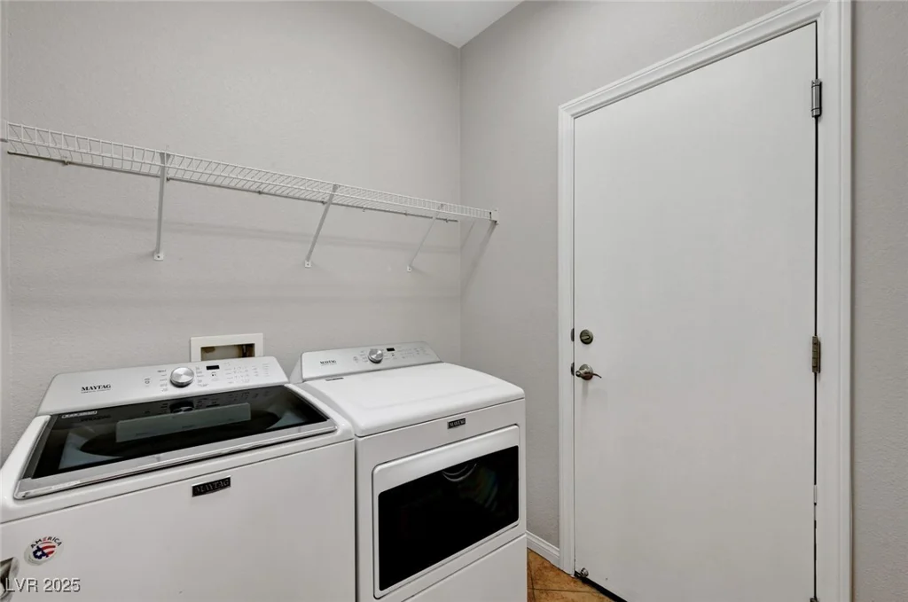 121 Staplehurst, Henderson, NV 89002