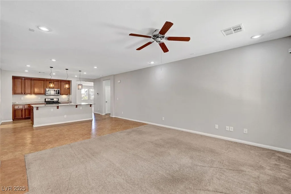 121 Staplehurst, Henderson, NV 89002