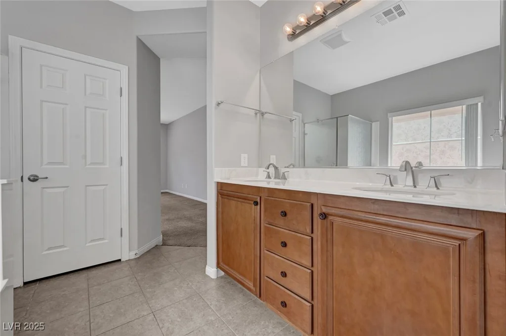 121 Staplehurst, Henderson, NV 89002