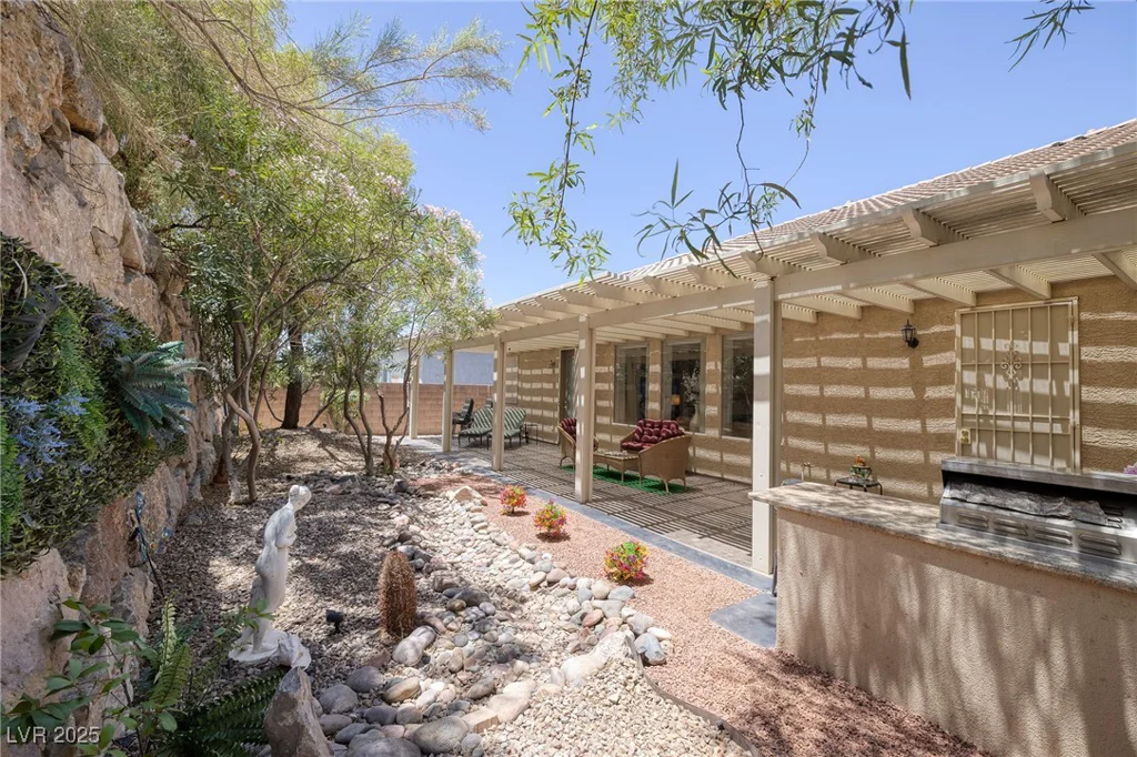 1329 Calle Cantar, Henderson, NV 89012