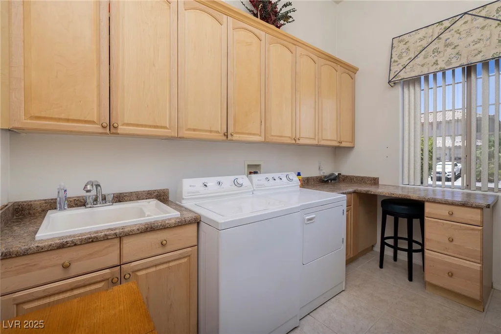 1329 Calle Cantar, Henderson, NV 89012