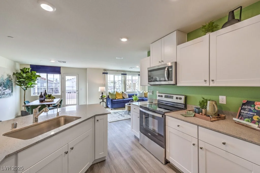 7965 Aurora Sky, North Las Vegas, NV 89084