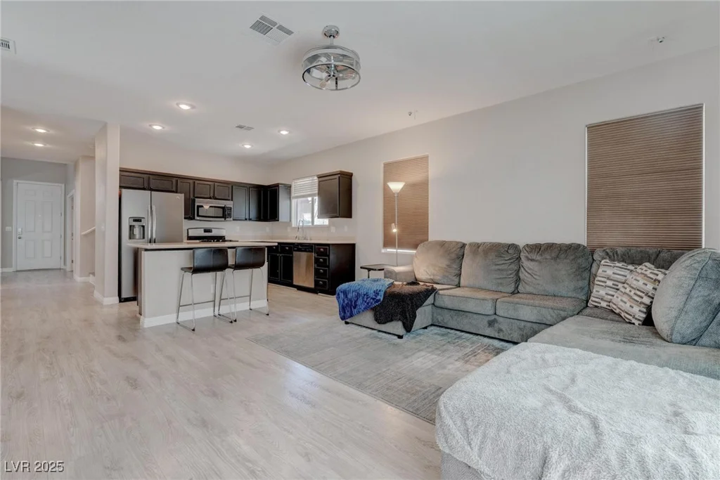 10454 Gunpowder Falls, Las Vegas, NV 89183