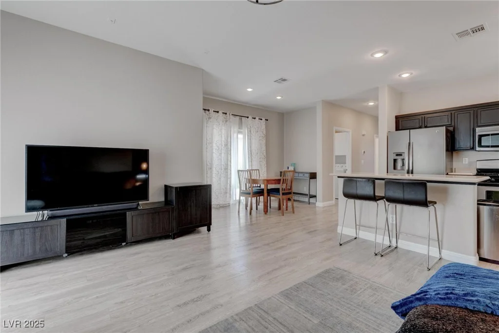 10454 Gunpowder Falls, Las Vegas, NV 89183