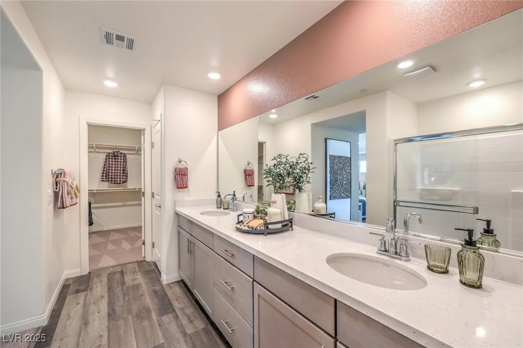 557 Ruby Robin, Henderson, NV 89011