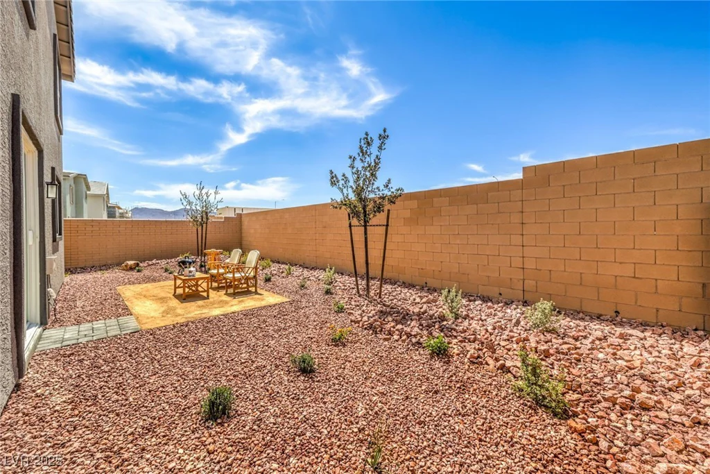 557 Ruby Robin, Henderson, NV 89011