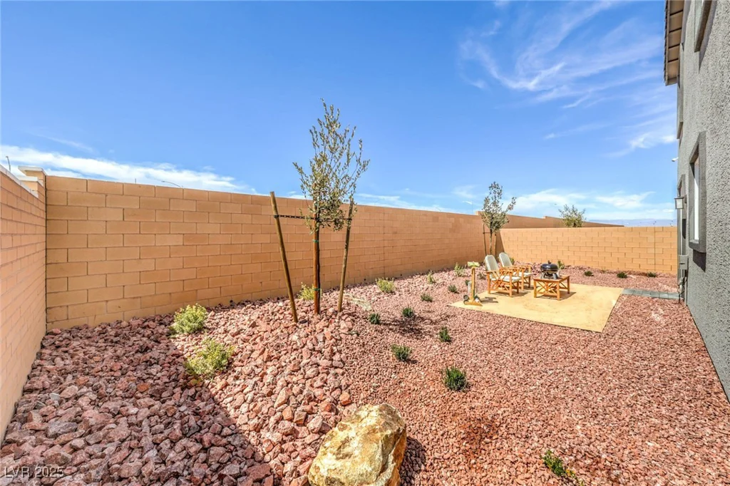 557 Ruby Robin, Henderson, NV 89011
