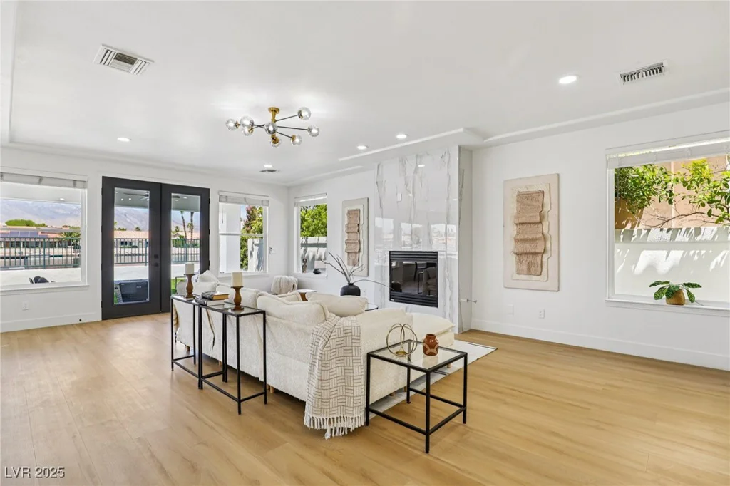 2469 Sun Reef, Las Vegas, NV 89128