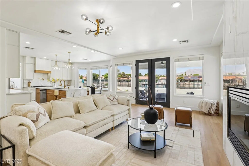2469 Sun Reef, Las Vegas, NV 89128