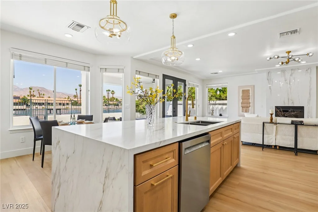 2469 Sun Reef, Las Vegas, NV 89128