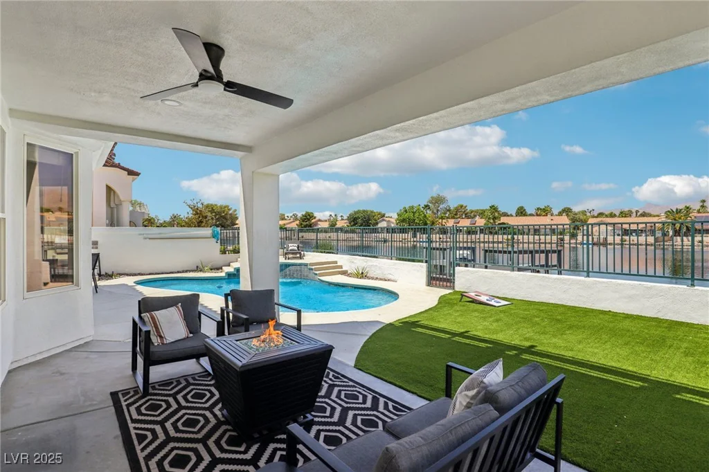2469 Sun Reef, Las Vegas, NV 89128