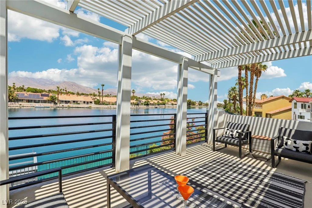 2469 Sun Reef, Las Vegas, NV 89128