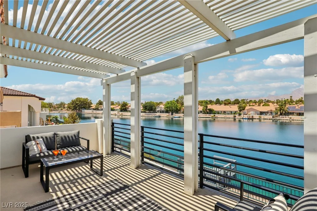 2469 Sun Reef, Las Vegas, NV 89128