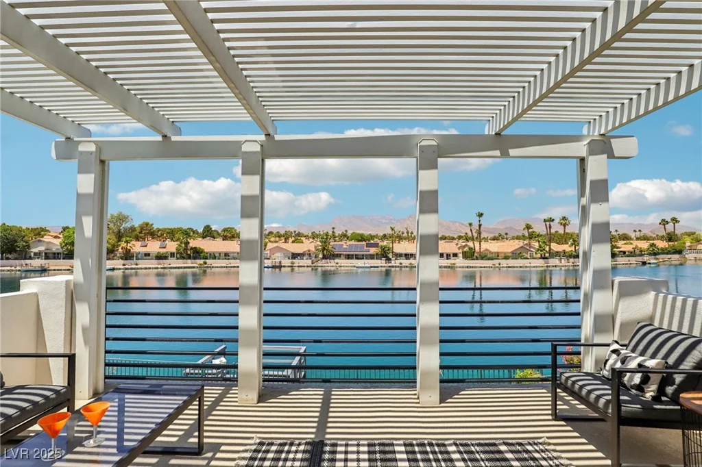2469 Sun Reef, Las Vegas, NV 89128