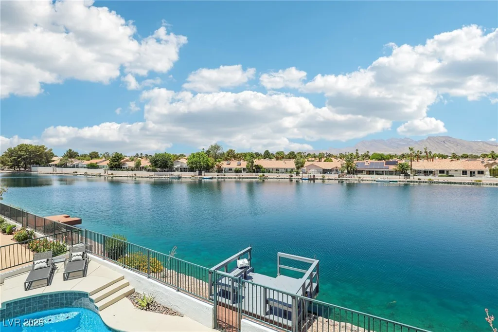 2469 Sun Reef, Las Vegas, NV 89128