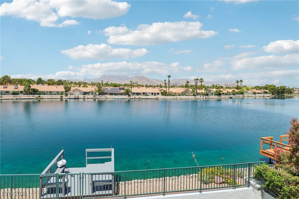 2469 Sun Reef, Las Vegas, NV 89128