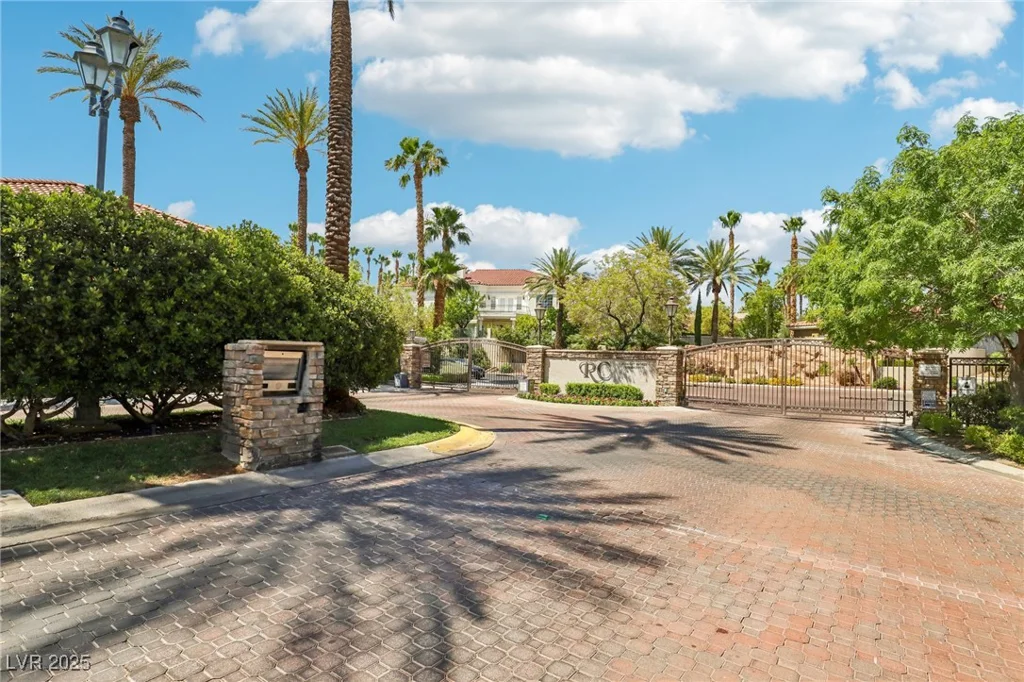 2469 Sun Reef, Las Vegas, NV 89128