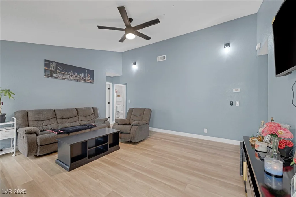59 Christy, Las Vegas, NV 89110