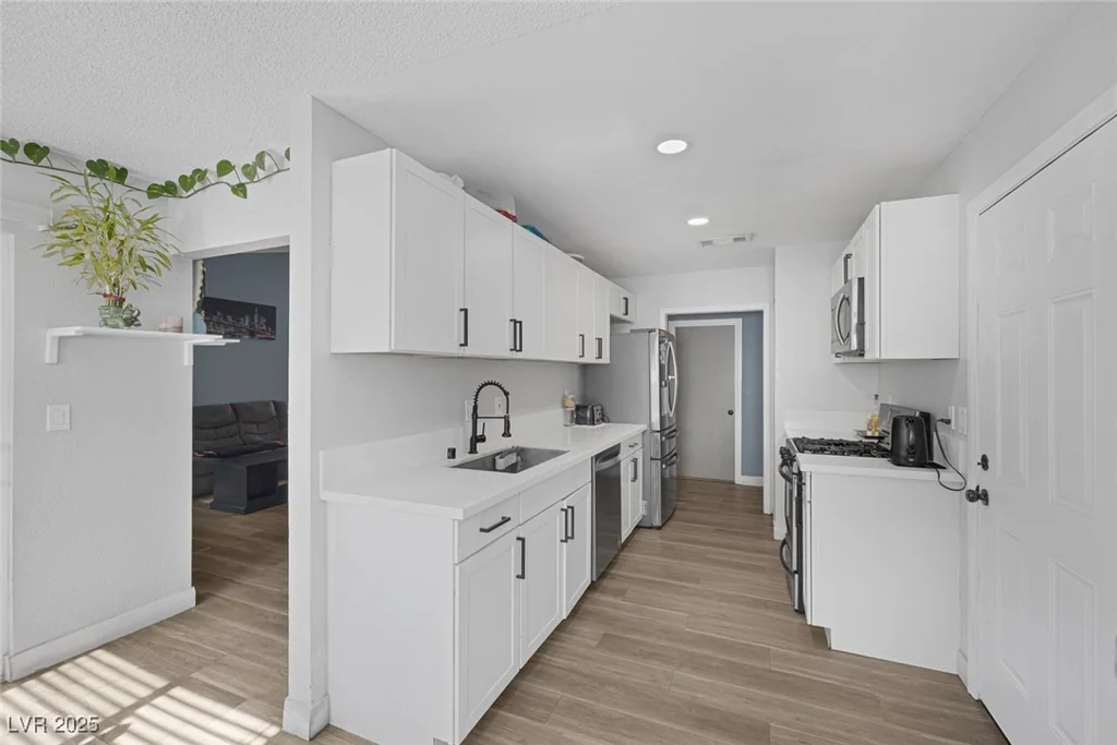 59 Christy, Las Vegas, NV 89110