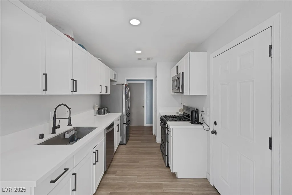 59 Christy, Las Vegas, NV 89110