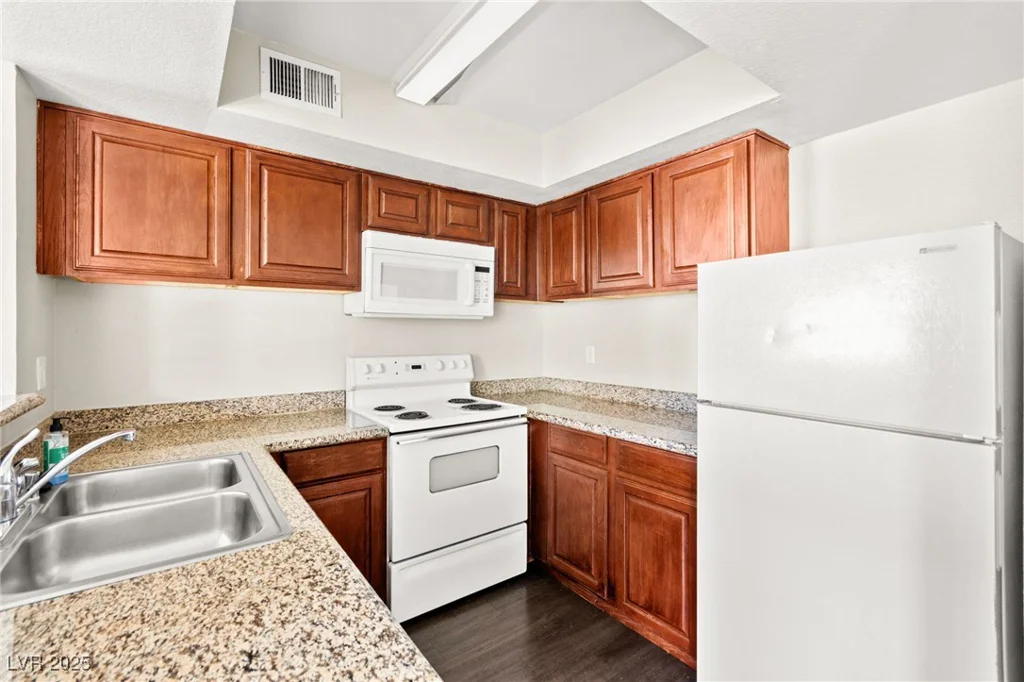 6800 Lake Mead, Las Vegas, NV 89156