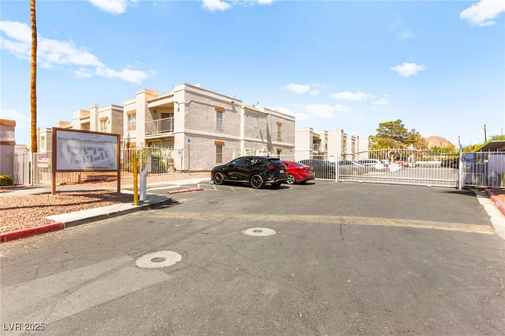 6800 Lake Mead, Las Vegas, NV 89156