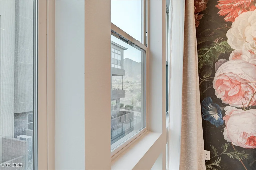 659 Spotted Falcon, Las Vegas, NV 89138