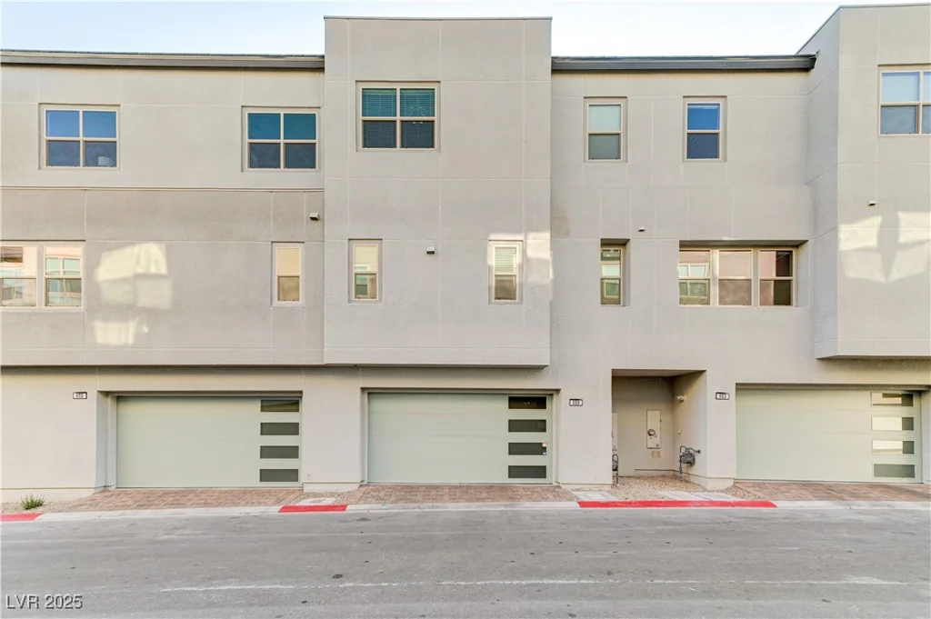 659 Spotted Falcon, Las Vegas, NV 89138