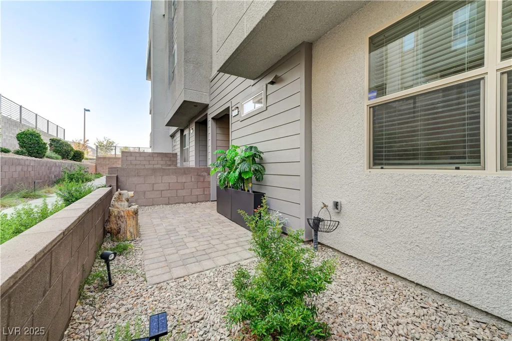 659 Spotted Falcon, Las Vegas, NV 89138