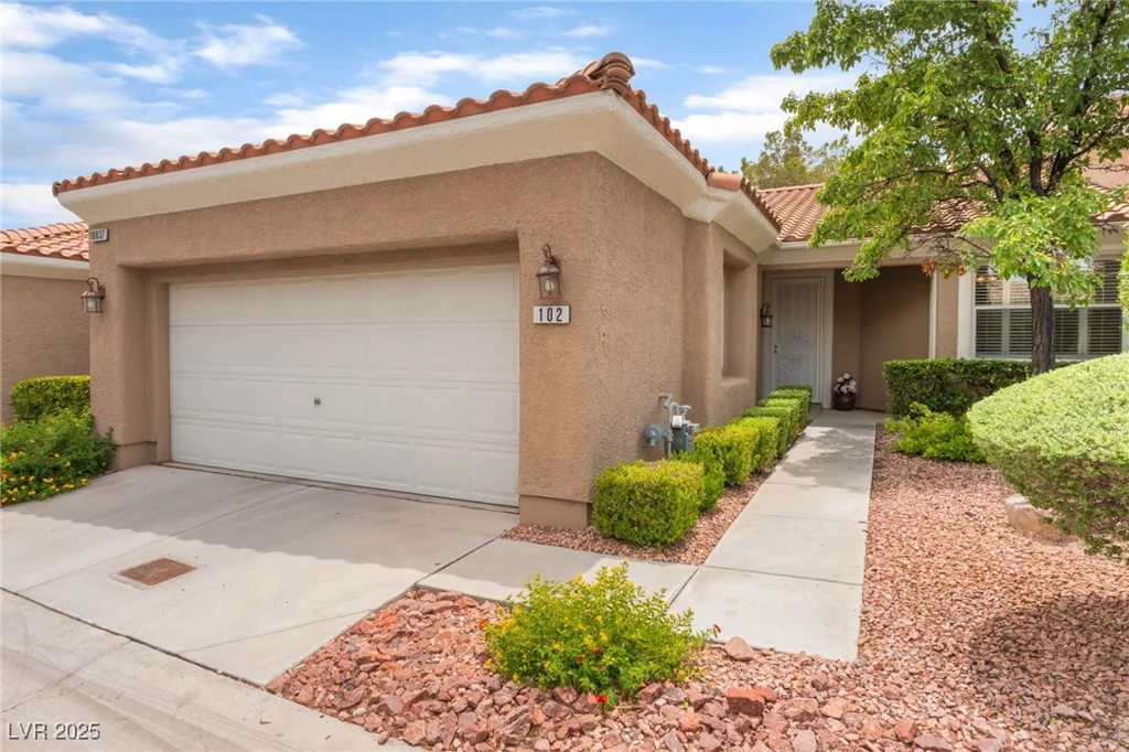10037 Summer Oak, Las Vegas, NV 89134