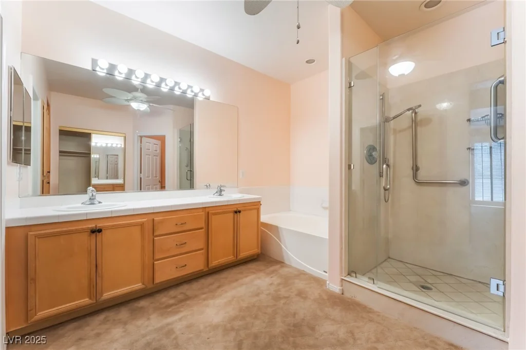 10037 Summer Oak, Las Vegas, NV 89134