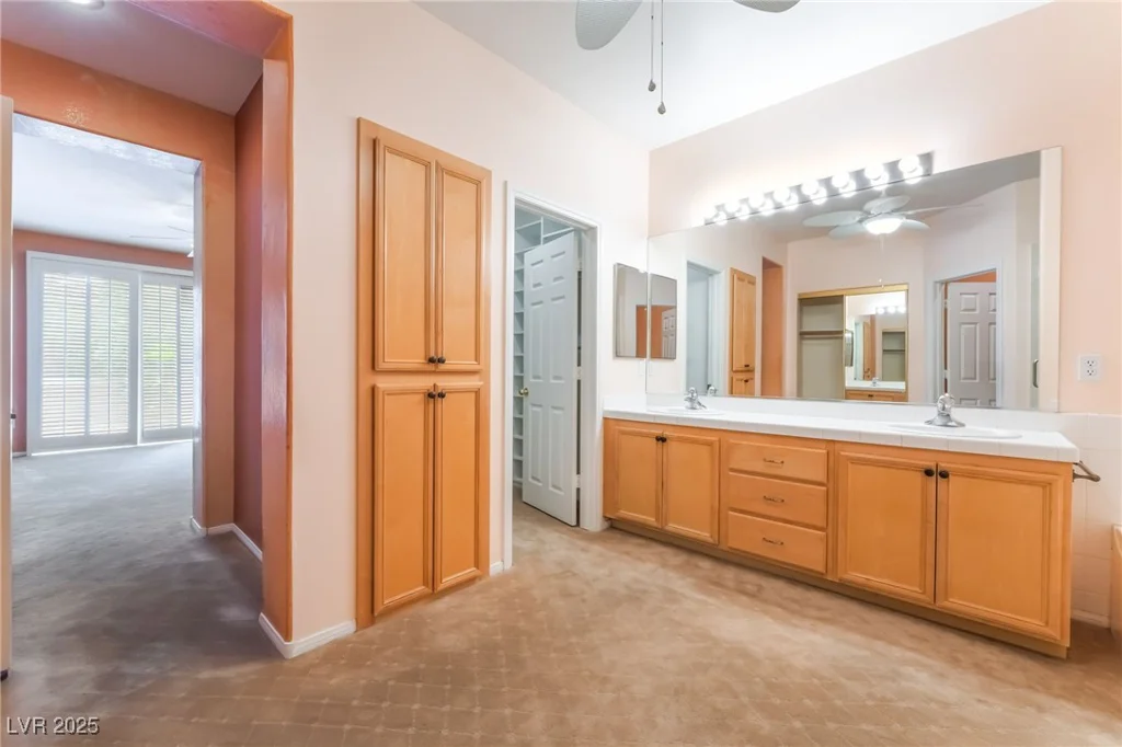10037 Summer Oak, Las Vegas, NV 89134