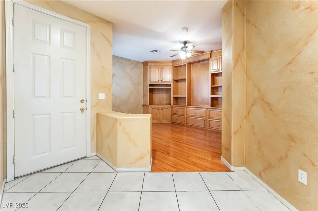 10037 Summer Oak, Las Vegas, NV 89134