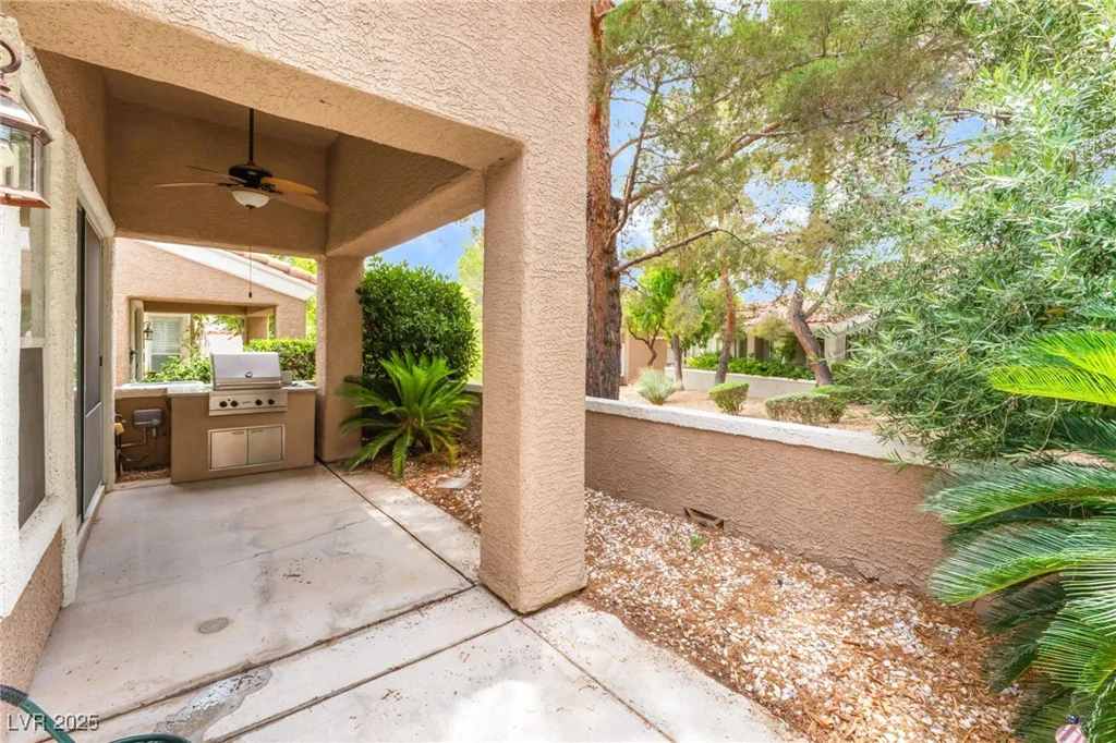 10037 Summer Oak, Las Vegas, NV 89134
